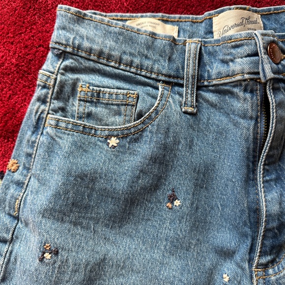 Universal Thread Floral Jeans, Size 4/27S - Picture 5 of 7